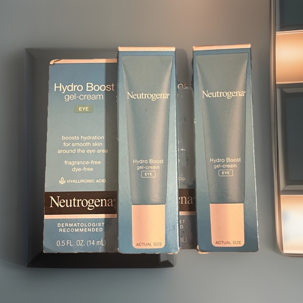 2- Neutrogena Hydro Boost Eye Gel-Cream 4 Sensitive Skin Moisturizing 👀 Oil Free